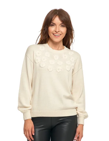Sweter damski bawełniany oversize z aplikacją kwiatową - KREMOWY