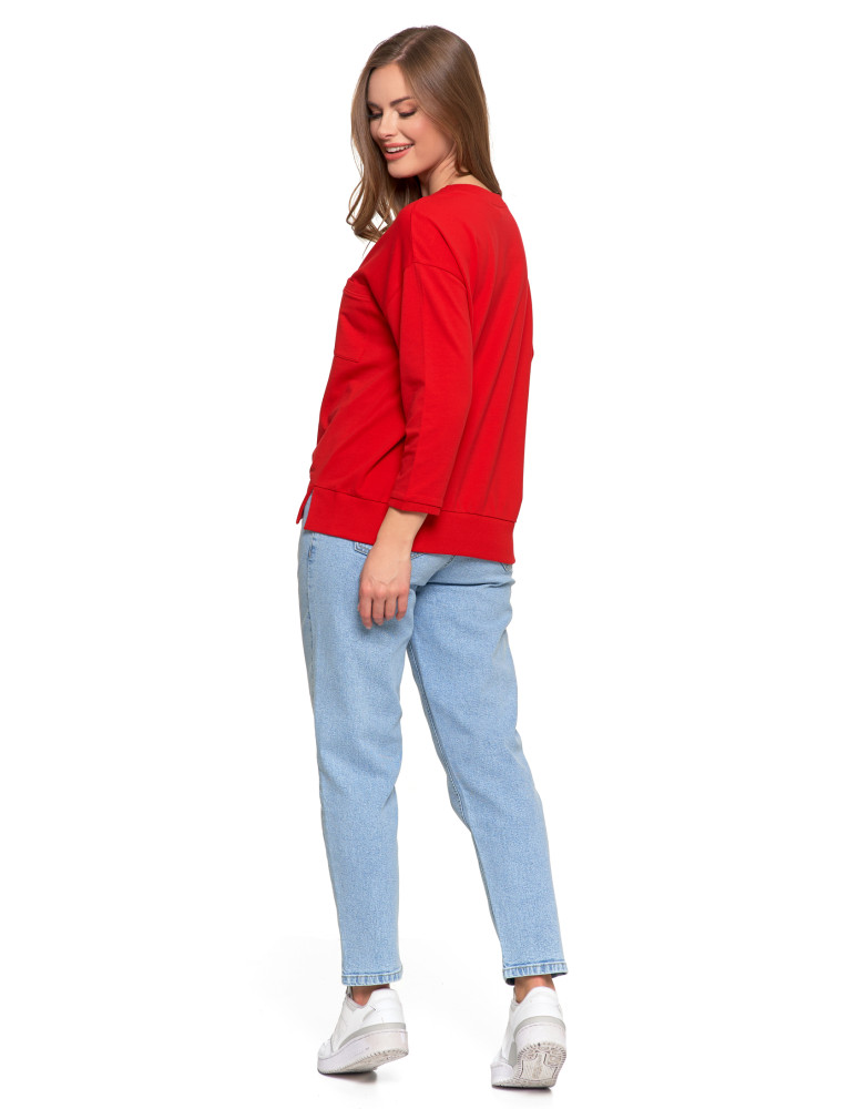 Bluzy - Bluza damska z kieszonką o luźnym kroju CZERWONY - produkt moraj.pl 3