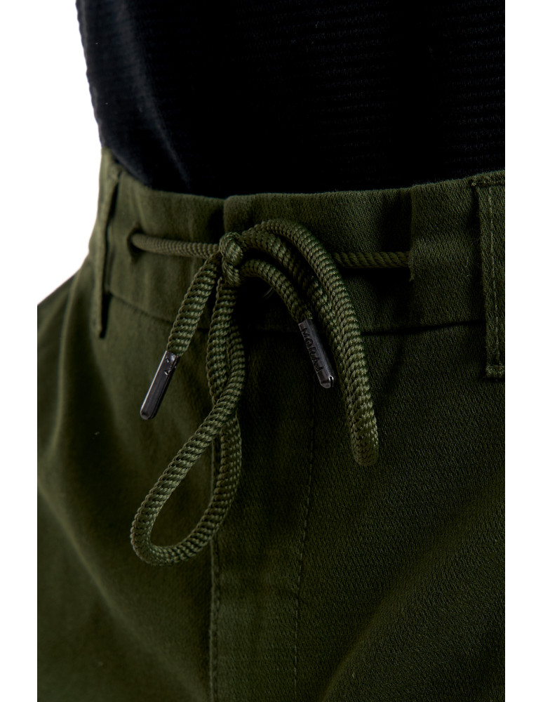 Szorty - Męskie szorty materiałowe z kieszeniami i troczkiem KHAKI - produkt moraj.pl 4