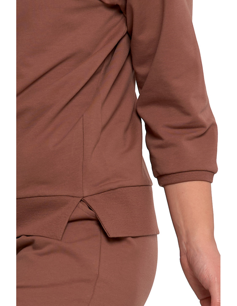 Bluzy - Bluza dresowa damska z rękawem 3/4 i rozcięciem po bokach BRĄZOWY - produkt moraj.pl 4