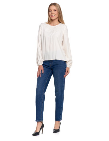 Nowości - Bluzka damska z długim rękawem i subtelnym haftem BIAŁY - produkt 10