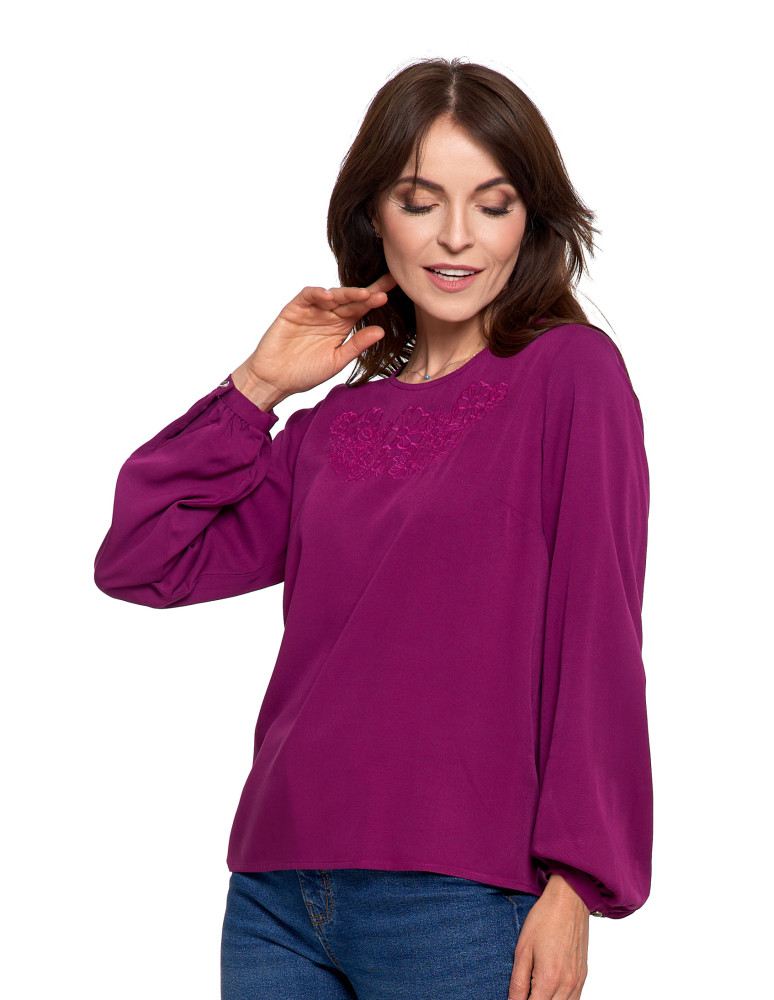 Nowości - Bluzka damska z długim rękawem i subtelnym haftem FIOLETOWY  - produkt moraj.pl 17