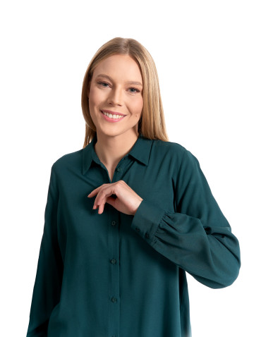 Bluzki i koszule - Koszula damska wiskozowa oversize z wydłużonym tyłem CIEMNY ZIELONY - produkt 8