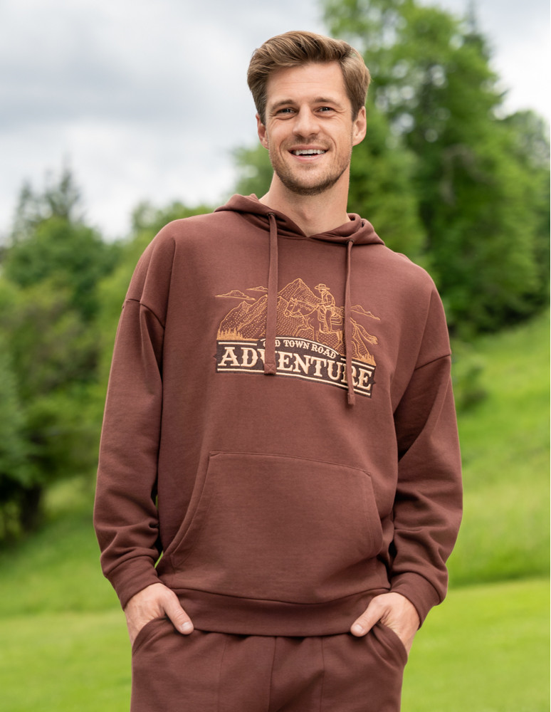 Męska bluza dresowa z kapturem i haftem ocieplana BRĄZOWY