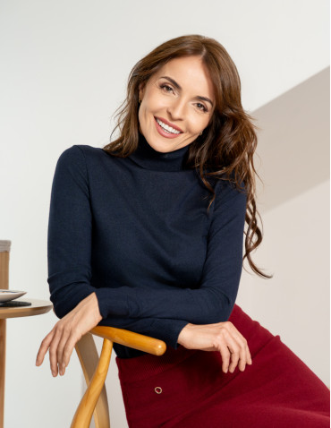 Swetry - Damski golf sweter z wiskozy GRANATOWY - produkt 20