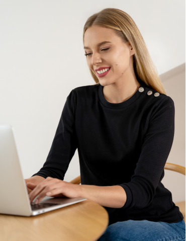 Bluzki i koszule - Bluzka damska bawełniana z rękawem 3/4 i guzikami CZARNY - produkt 11