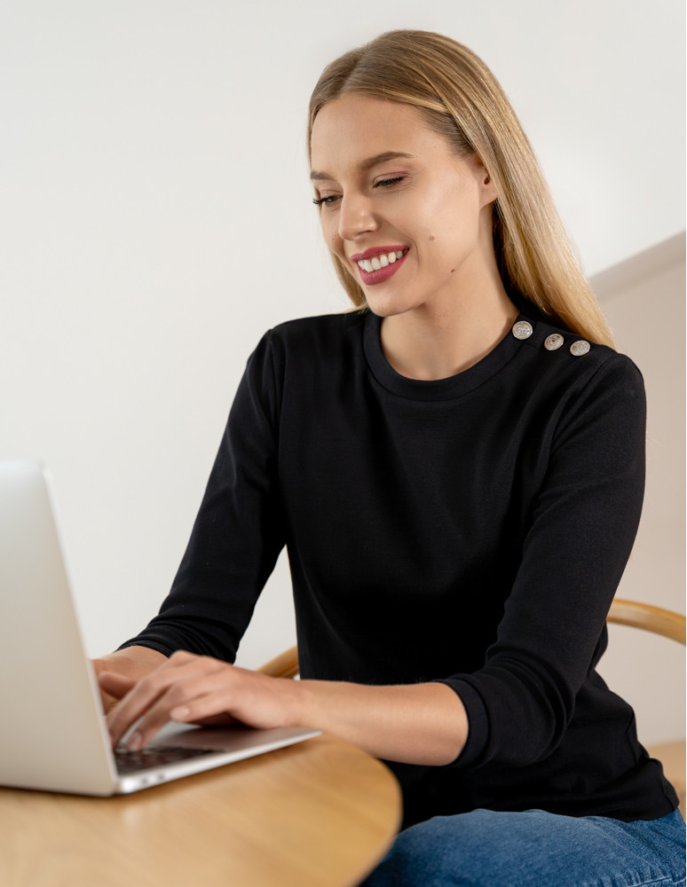 Bluzki i koszule - Bluzka damska bawełniana z rękawem 3/4 i guzikami CZARNY - produkt moraj.pl 11