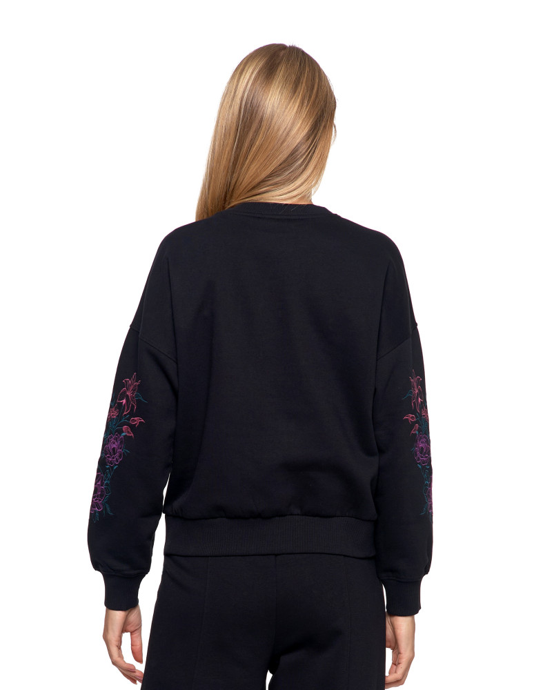 Bluzy - Bluza dresowa damska ocieplana luźna z haftowanymi rękawami CZARNY  - produkt moraj.pl 6