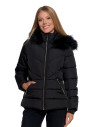 Damska kurtka pikowana z futerkiem CZARNY