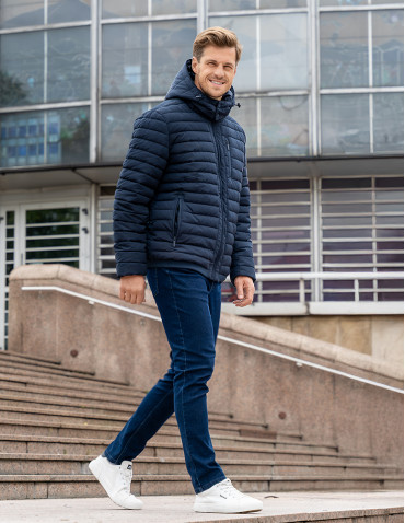 Odzież wierzchnia - Męska kurtka pikowana z odpinanym kapturem GRANATOWY - produkt 18