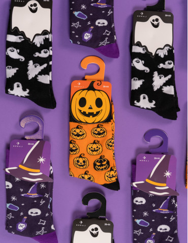 Długie - Skarpety męskie długie z motywem halloweenowym POMARAŃCZOWY - produkt 3