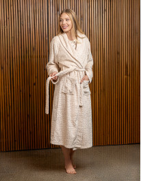 Ciepły szlafrok damski długi z tłoczonym wzorem