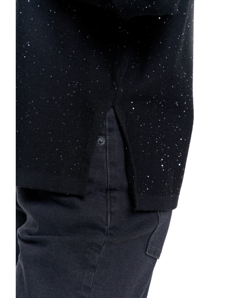 Swetry - Sweter damski z wiskozy o luźnym kroju i cekinami CZARNY - produkt moraj.pl 6