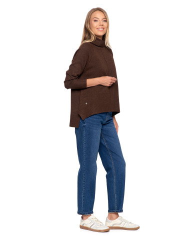 Swetry - Sweter damski z golfem i wydłużonym tyłem BRĄZOWY - produkt 8