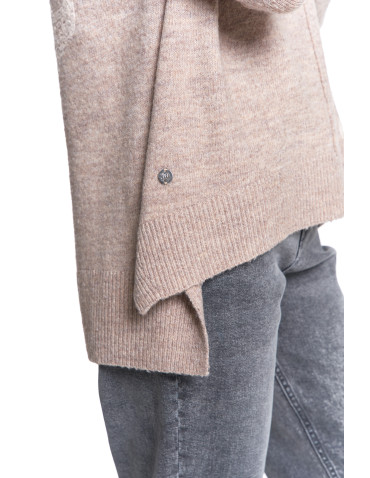 Swetry - Sweter damski z golfem i wydłużonym tyłem BEŻOWY - produkt 3