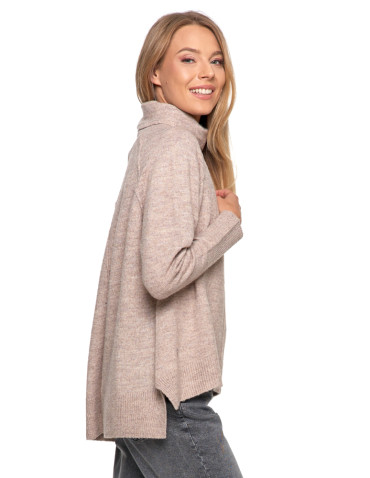 Swetry - Sweter damski z golfem i wydłużonym tyłem BEŻOWY - produkt 2