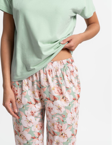 Krótki rękaw - Piżama damska z krótkim rękawem i 3/4 spodniami ZIELONY - produkt 10