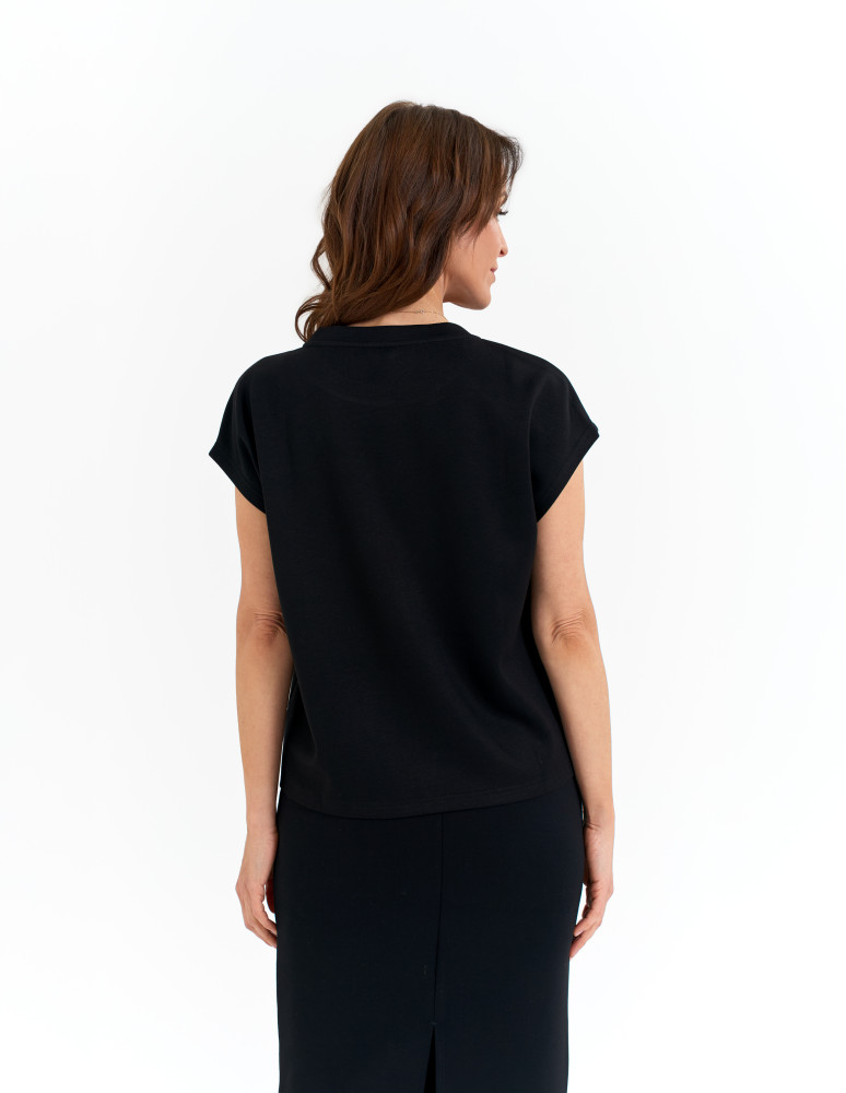 Bluzki i koszule - Bluzka damska o klasycznym kroju z wiskozą CZARNY - produkt moraj.pl 1