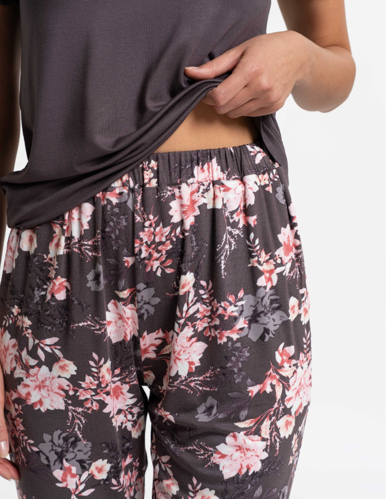 Piżamy z krótkim rękawem - Piżama damska dwuczęściowa z wiskozy WZÓR 1  - produkt moraj.pl 2