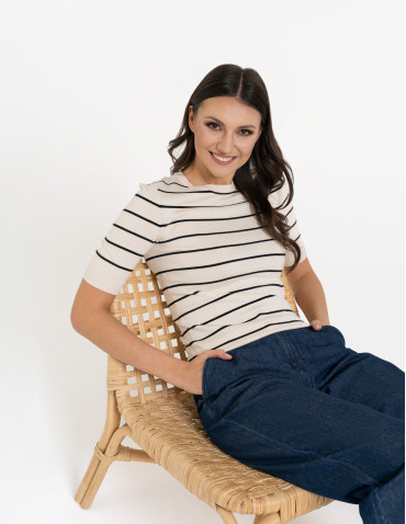 Swetry i kardigany - Sweter damski z krótkim rękawem z wiskozą KREMOWY - produkt 7