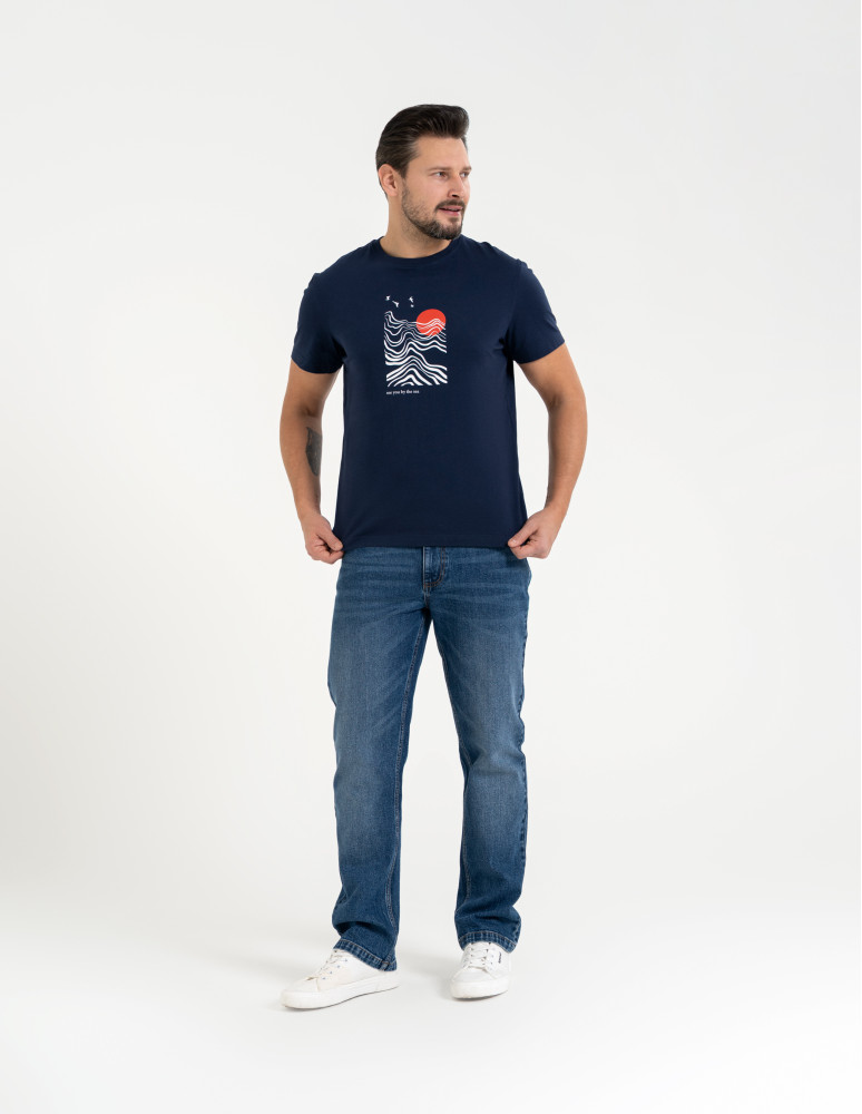 Koszulki z krótkim rękawem - T-shirt męski bawełniany z nadmorskim motywem GRANATOWY  - produkt moraj.pl 5