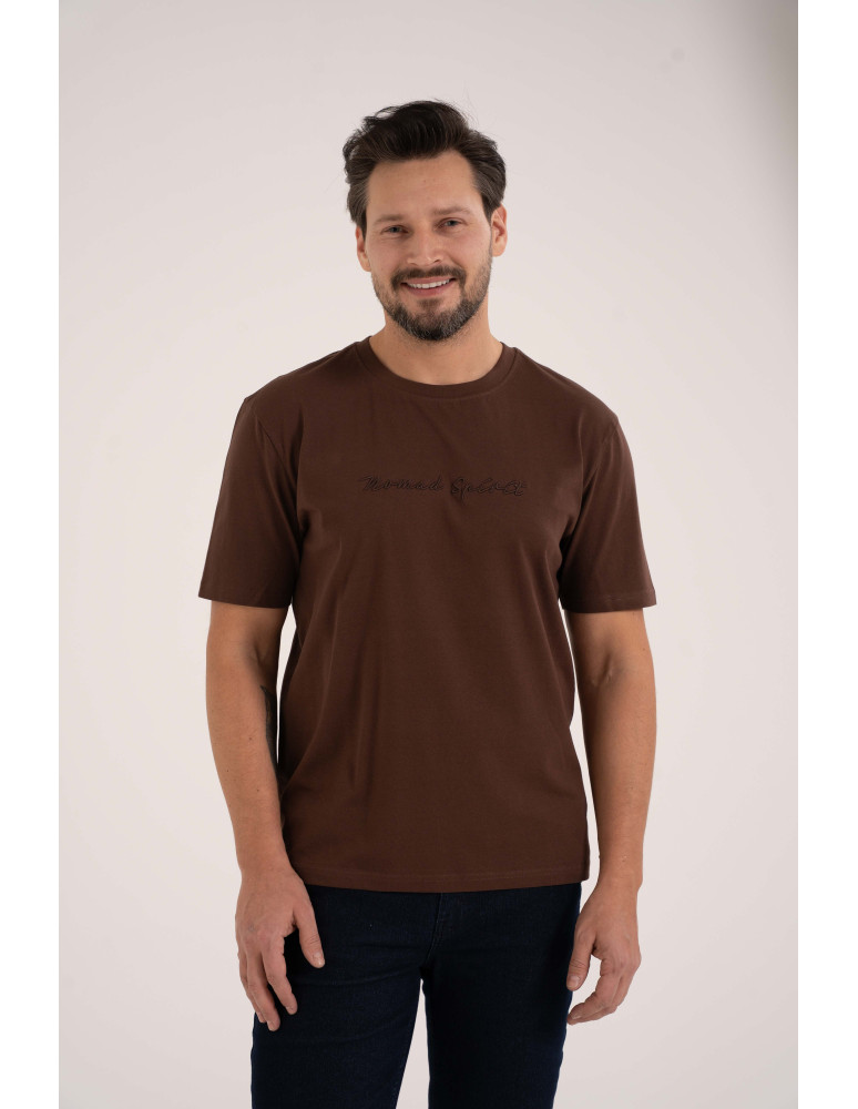 T-shirt męski bawełniany z haftowanym napisem o klasycznym kroju BRĄZOWY
