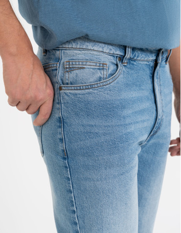 Spodnie męskie - Męskie jeansy klasyczne spodnie JASNY NIEBIESKI  - produkt 5