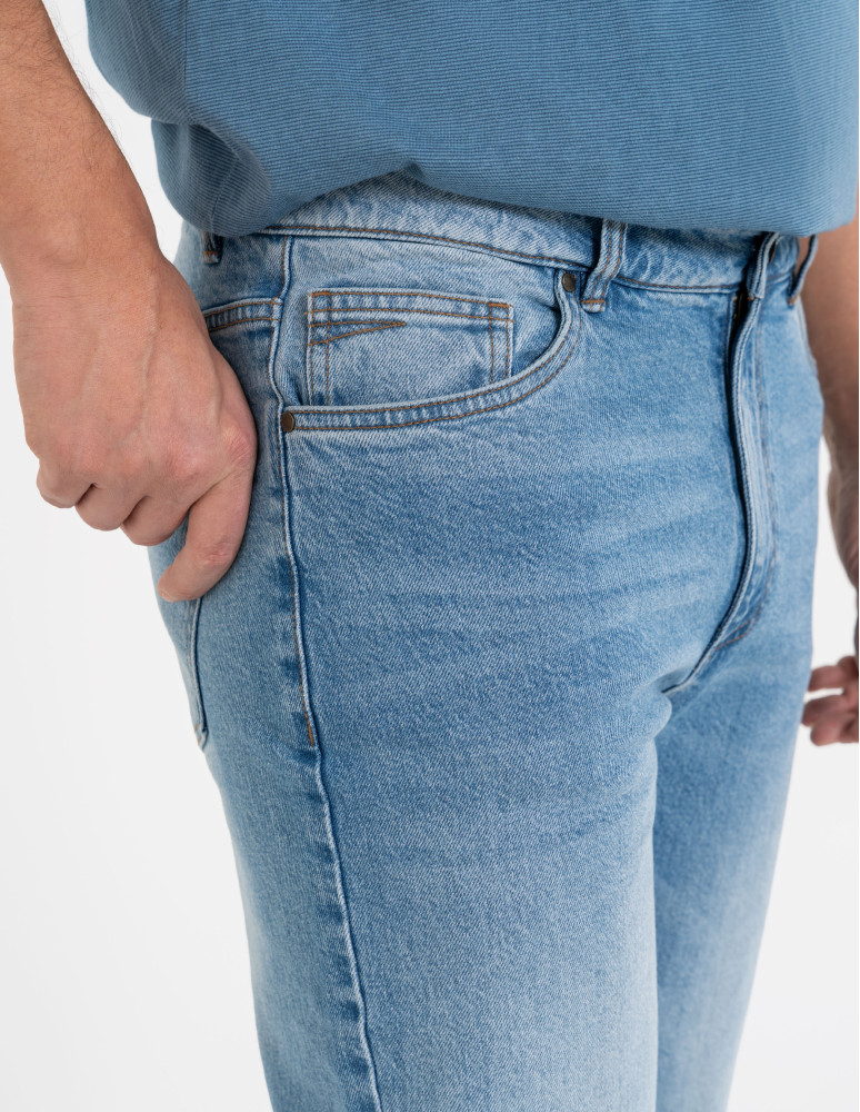 Spodnie męskie - Męskie jeansy klasyczne spodnie JASNY NIEBIESKI   - produkt moraj.pl 5