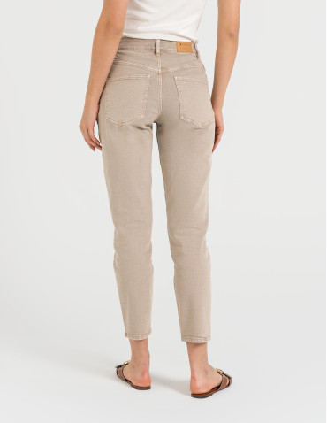 Spodnie damskie - Damskie spodnie jeansowe mom fit JASNY BEŻOWY - produkt 5