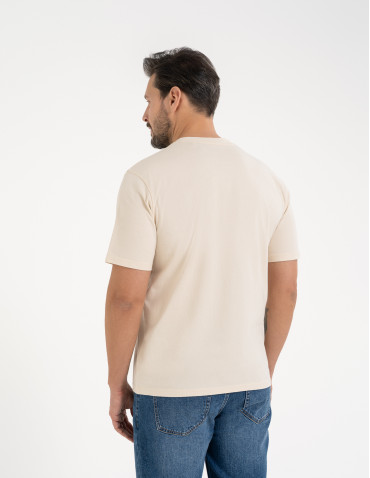 Koszulki i Tank Topy - Męska koszulka z krótkim rękawem o regularnym kroju z printem BEŻOWY - produkt 3