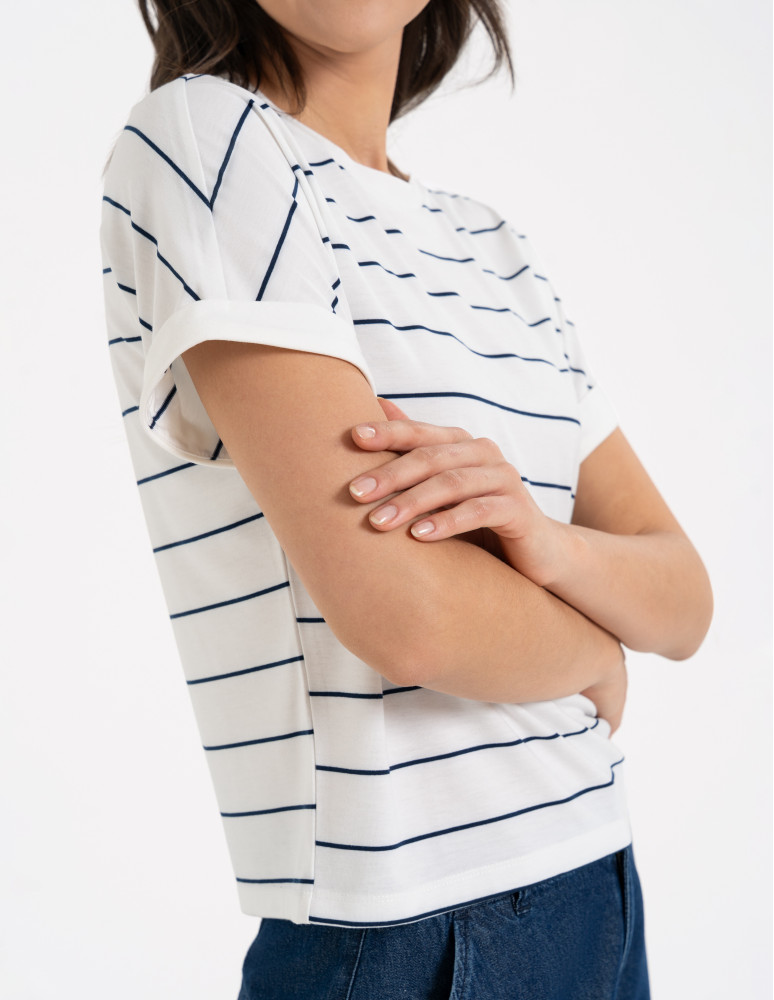 Bluzki i koszule - Bluzka damska z wiskozy o luźniejszym kroju WZÓR 2  - produkt moraj.pl 4