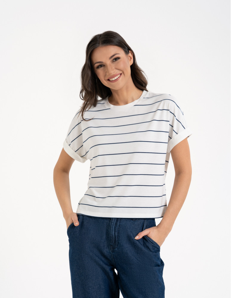 Bluzki i koszule - Bluzka damska z wiskozy o luźniejszym kroju WZÓR 2  - produkt moraj.pl 9