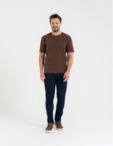 Koszulki z krótkim rękawem - T-shirt męski bawełniany z haftowanym napisem o klasycznym kroju BRĄZOWY - produkt 4