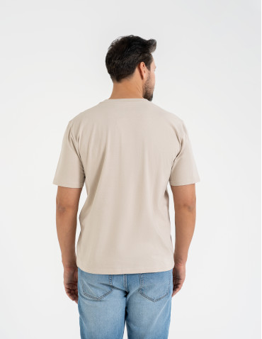 Koszulki z krótkim rękawem - T-shirt męski bawełniany z haftowanym napisem o klasycznym kroju BEŻOWY - produkt 4