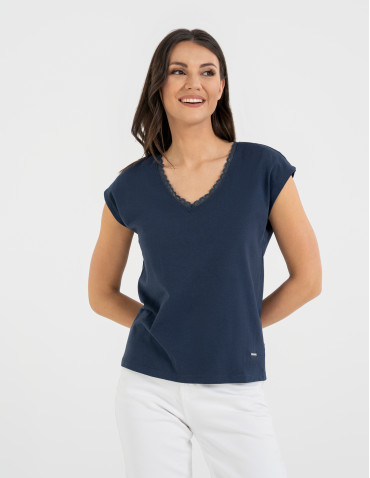 Bluzki i koszule - Bluzka damska bawełniana z koronkowym dekoltem JEANS - produkt 34