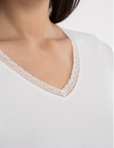 Bluzki i koszule - Bluzka damska bawełniana z koronkowym dekoltem JEANS - produkt 37