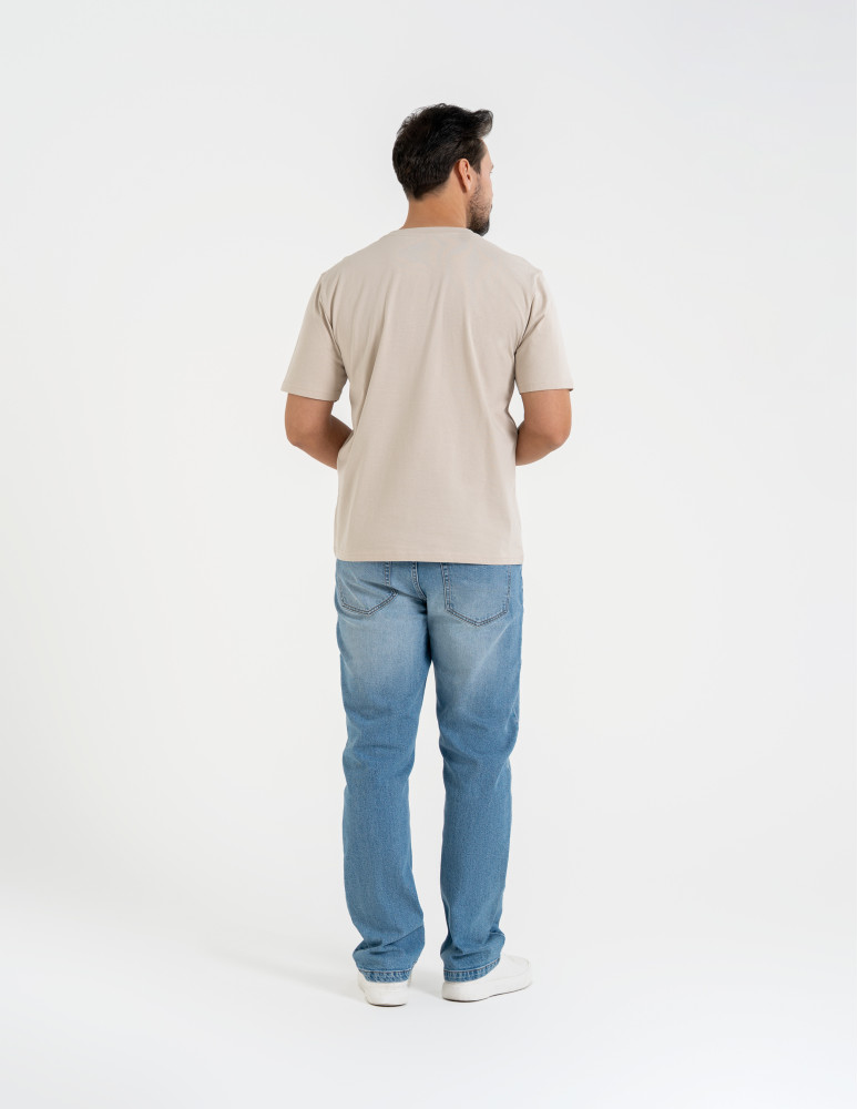 Koszulki z krótkim rękawem - T-shirt męski bawełniany z haftowanym napisem o klasycznym kroju BEŻOWY  - produkt moraj.pl 6