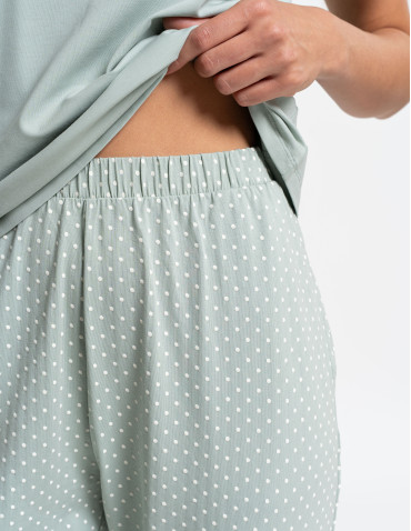 Piżamy z krótkim rękawem - Piżama damska z krótkim rękawem i spodniami 3/4 w groszki ZIELONY - produkt 4