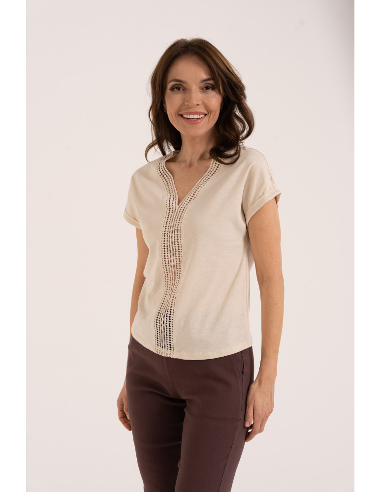 Bluzki i koszule - Bluzka damska bawełniana z ażurową wstawką i dekoltem V KREMOWY - produkt moraj.pl 1