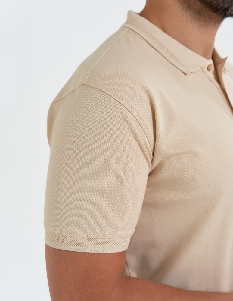 Koszulki polo - Koszulka polo męska o regularnym kroju BEŻOWY  - produkt moraj.pl 3