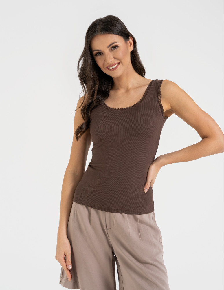 Topy na ramiączkach - Top damski bez rękawów z koronkowym wykończeniem BRĄZOWY  - produkt moraj.pl 7