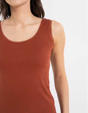 Topy na ramiączkach - Top damski bez rękawów z koronkowym wykończeniem CZERWONY - produkt 2