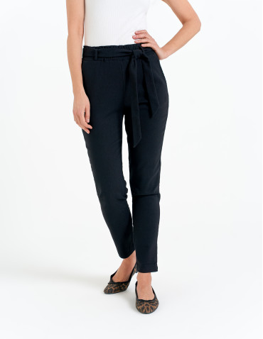 Spodnie materiałowe - Spodnie damskie dopasowane z podwyższoną talią i wiązaniem CZARNY - produkt 6