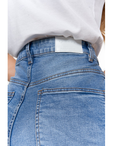 Spodnie damskie - Damskie jeansy z wysokim stanem i prostą nogawką JASNY NIEBIESKI  - produkt 3