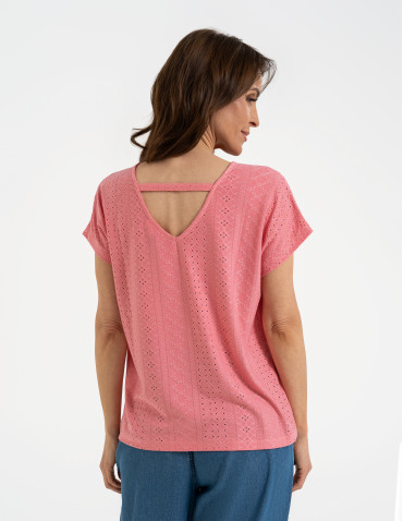 Bluzki z krótkim rękawem - Bluzka damska ażurowa z ozdobnym wycięciem na plecach RÓŻOWY - produkt 2