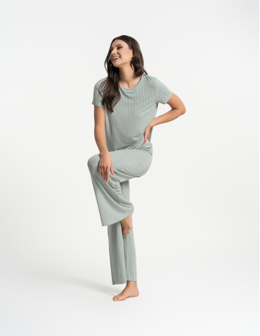 Piżamy z krótkim rękawem - Piżama damska dwuczęściowa z szerokimi spodniami JASNY ZIELONY - produkt 11