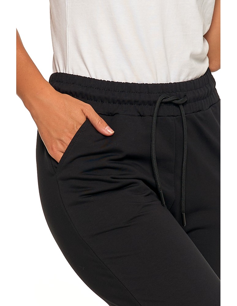 Spodnie damskie - Spodnie damskie dresowe z haftem CZARNY - produkt moraj.pl 3