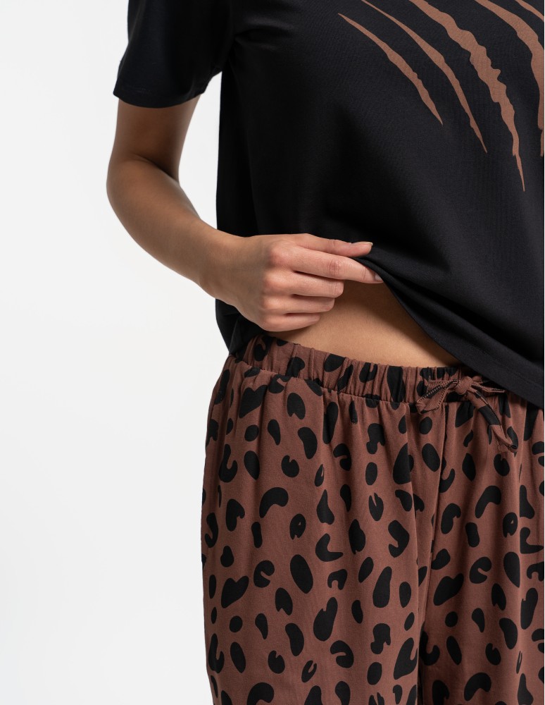 Piżamy - Piżama damska bawełniana z krótkim rękawem i spodniami z motywem zwierzęcym CZARNY  - produkt moraj.pl 4