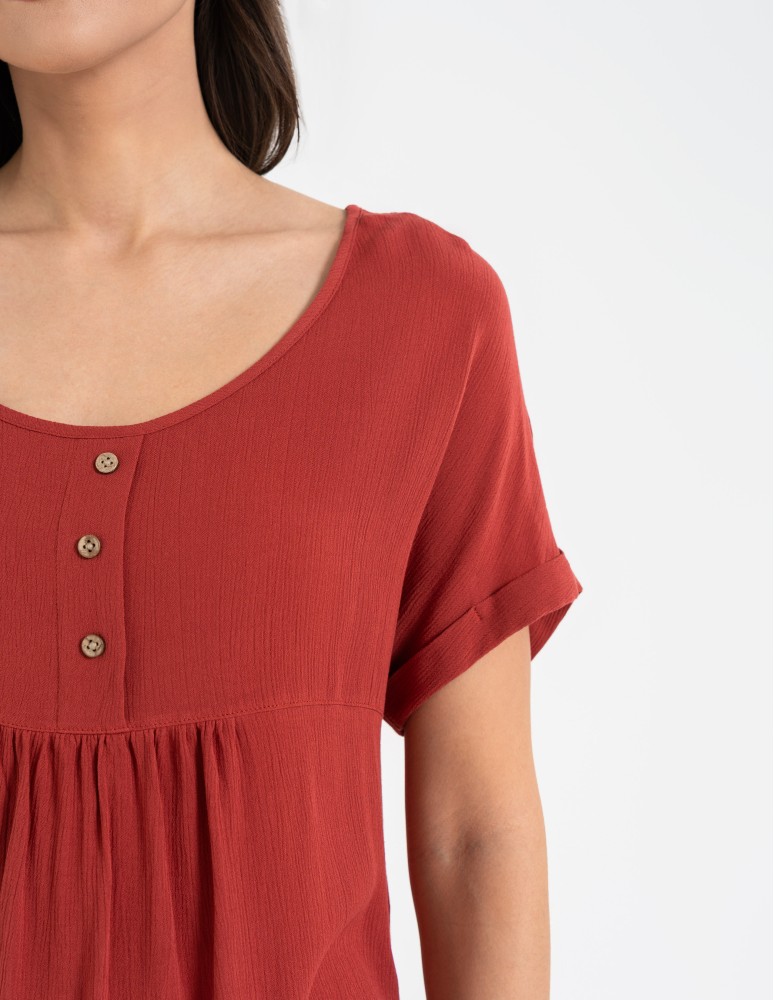 Bluzki i koszule - Bluzka damska z wiskozy z guzikami przy dekolcie CZERWONY  - produkt moraj.pl 6