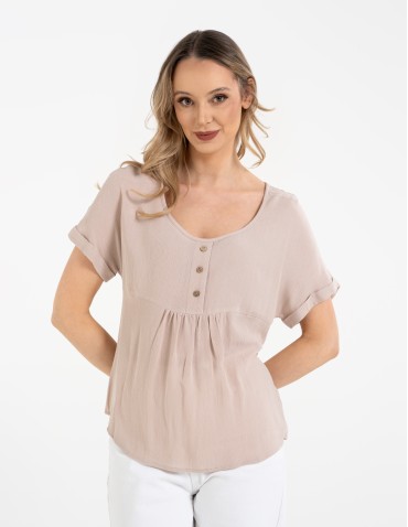 Bluzka damska z wiskozy z guzikami przy dekolcie - BEŻOWY